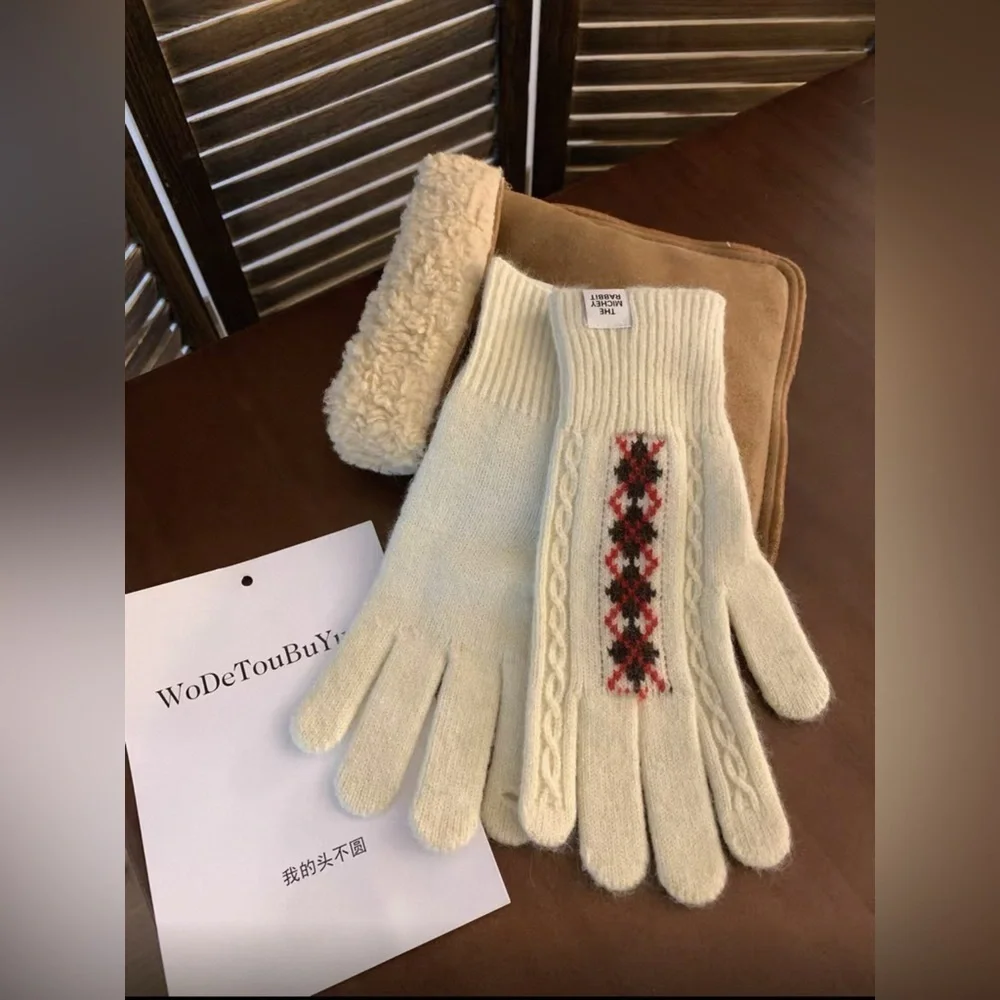 Geometric Pattern Knitted Warm Winter Gloves